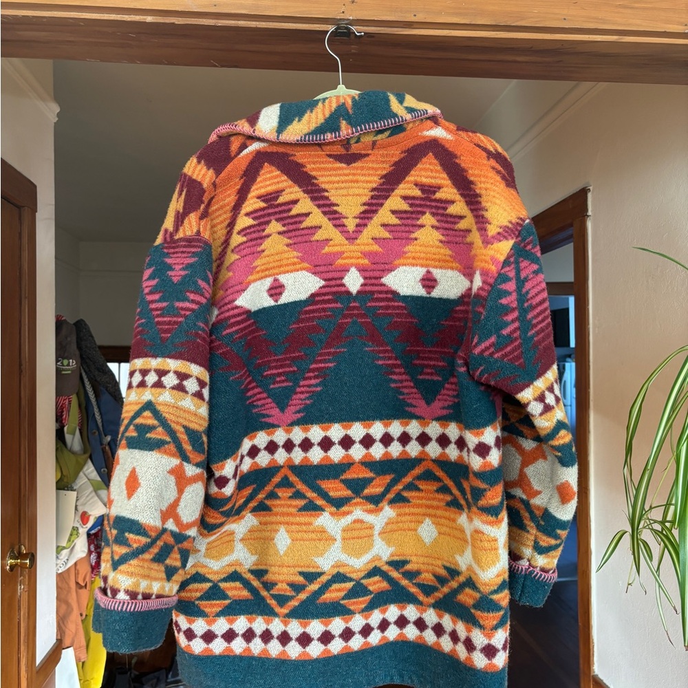 Colorful Geometric Patterned Jacket - Picture 3 of 3